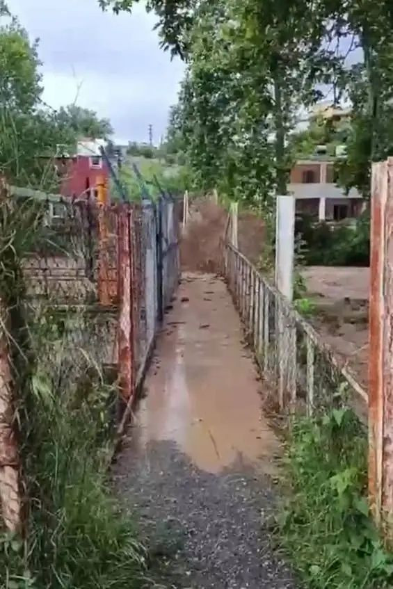 Sarı kod sonrası kabus: Hatay ve Osmaniye'yi sağanak vurdu, evler sular altında kaldı! İşte kare kare yıkım, saniye saniye can pazarı! - Fotoğraf: 12