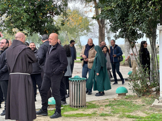 İncelemelerde bulundu! Papa 14. Leo öncesi Vatikan heyeti İznik’te tarihi mekanları gezdi - Resim : 3