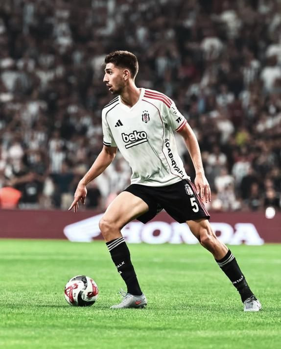 En pahalı Türk oyuncular belli oldu! Listenin tepesinde Arda Güler ve Kenan Yıldız var - Fotoğraf: 9