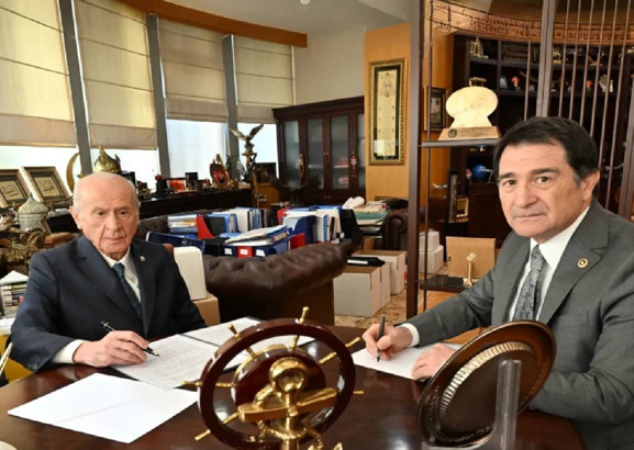 Devlet Bahçeli NATO'dan ayrılma sinyali verdi: 'Her iki yöne de bakmanın zamanı gelmiştir'