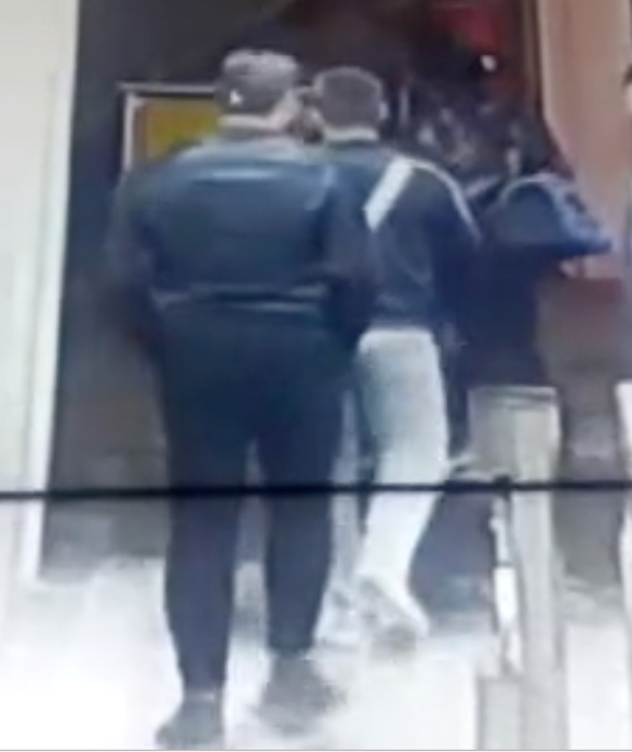 İnsanlığın ölmediğini gösteren gencin yeni görüntüleri ortaya çıktı! - Resim : 5