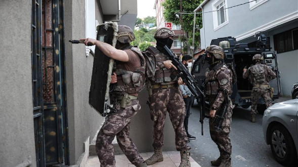 Türkiye genelinde DAEŞ baskınları: 233 gözaltı, 51 tutuklama