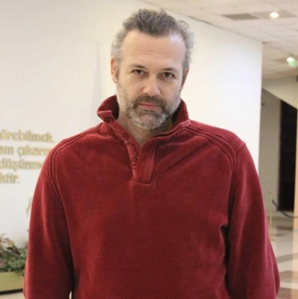 Şebnem Bursalı'dan Levent Üzümcü'ye: Sözde özgürlükçü figüran. Bu mudur sizin özgürlük anlayışınız? - Resim : 2