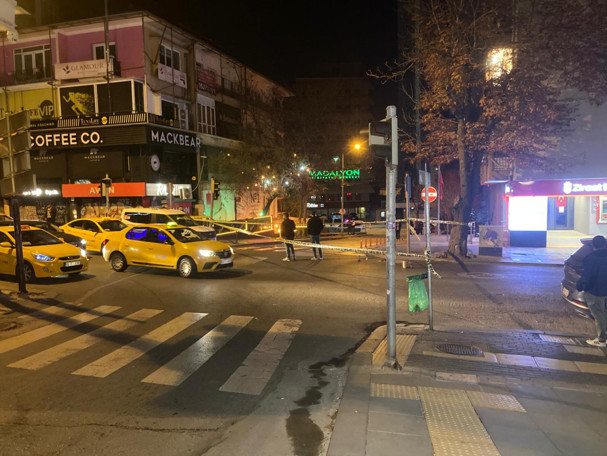 Rastgele gelip ateş açtı! Motosikletli saldırgan eğlence mekanına kurşun yağdırdı