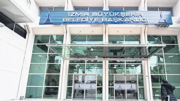 İzmir’de ulaşım krizi! İzmir’de öğrenci kartı kararı mahkemelik oldu: Belediye köşeye sıkıştı