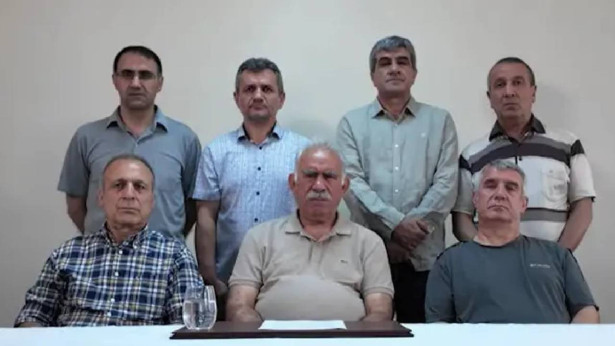 6 yıl sonra ilk kez ! Öcalan’la görüşmeye giden avukat heyeti yola çıktı