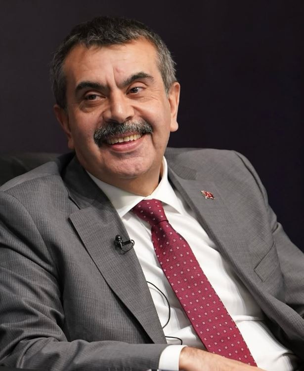 Yusuf Tekin hakkında bomba iddia: İstifa mı etti? İşte merak edilen detaylar - Resim : 2
