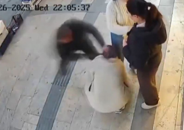 Boşanma aşamasındaki eş dehşet saçtı, kadını, esnaf kurtardı