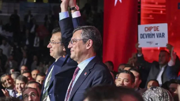 'CHP'yi ele geçirmek istediler'! İBB iddianamesinde dikkat çeken Özgür Özel detayı: Kurultay da dosyada