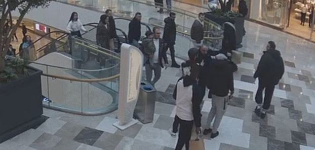 Görüntüler ortaya çıktı! Süper Lig'in eski yıldızına AVM’de silahlı saldırı düzenlenmiş