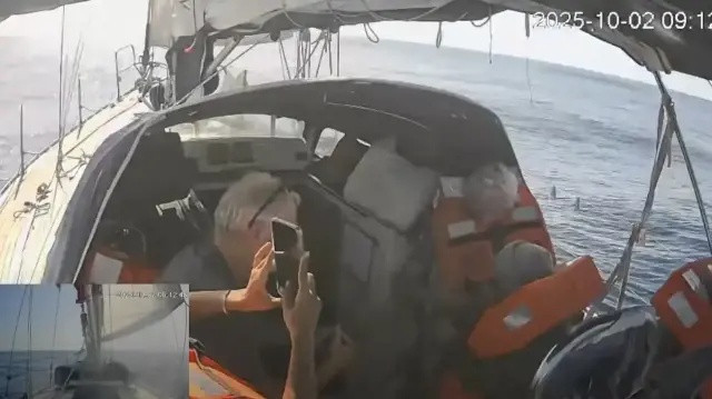 Sumud Filosu’nda son direnen gemiye saldırı! Fair Lady’ye canlı yayında baskın! 37 Türk aktivist esir alındı