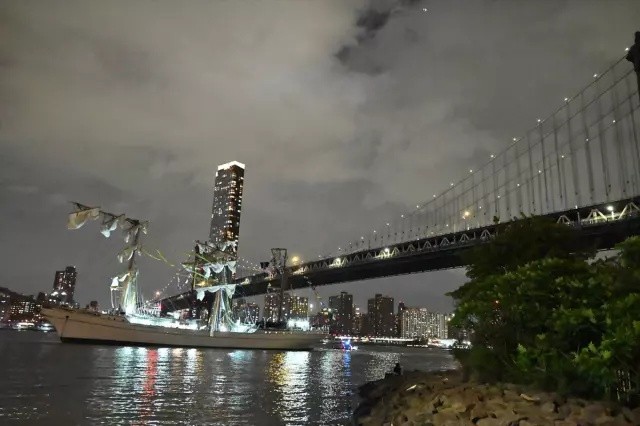 Meksika'ya ait donanma gemisi, Brooklyn Köprüsü'ne çarptı: Ölü ve yaralılar var! Kaza anı viral oldu