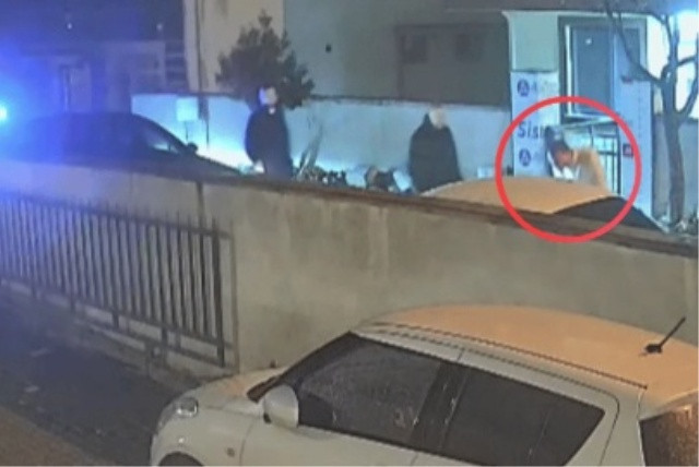 Kubilay Kaan Kundakçı cinayetinin kan donduran yeni görüntüleri çıktı! İnfaz sonrası yaşananlar... Vahap Canbay panikle dua etmiş... - Resim : 4