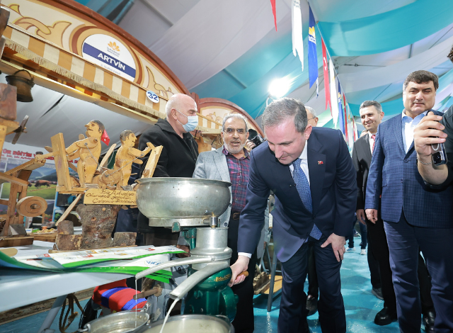 Sultanbeyli Memleket Günleri, büyük bir coşku ve yoğun katılımla başladı! Anadolu’nun renkleri Meydan Park’ta buluşuyor - Resim : 4