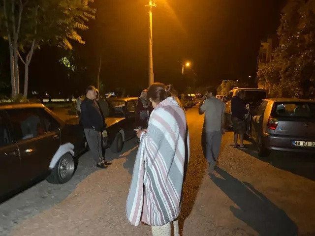 Muğla'da 5,8 büyüklüğünde deprem! İlk belirlemelere göre 1 kişi hayatını kaybetti, 69 yaralı var!