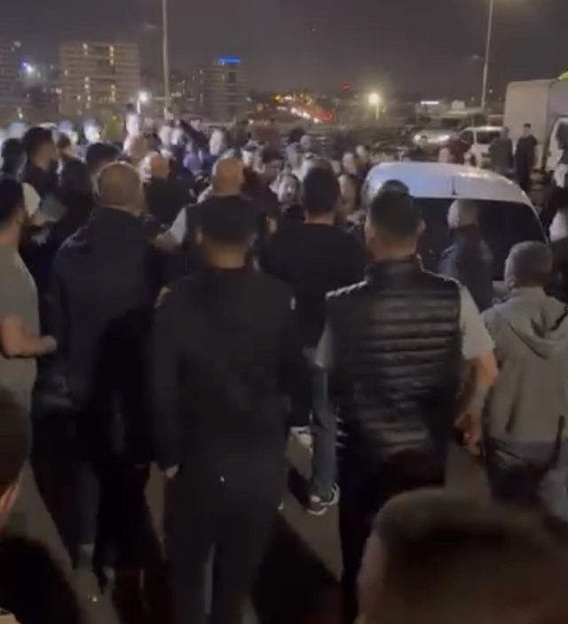 Bayrampaşa Hali'nde bıçaklı kavga! 12 polis yaralandı, 7 kişi gözaltına alındı! - Fotoğraf: 2