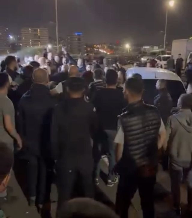 Bayrampaşa Hali'nde bıçaklı kavga! 12 polis yaralandı, 7 kişi gözaltına alındı! - Fotoğraf: 5