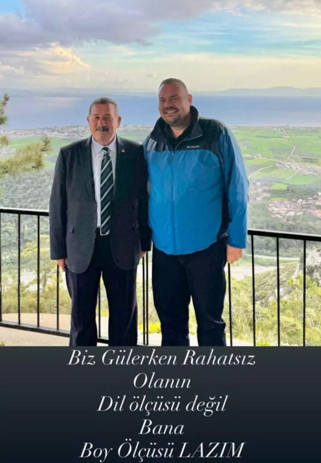 Şehit cenazesinde gülen CHP'li başkan Fevzi Topuz'un oğlundan skandal paylaşım: Biz gülerken rahatsız olanın dil ölçüsü değil, bana boy ölçüsü lazım! - Resim : 2