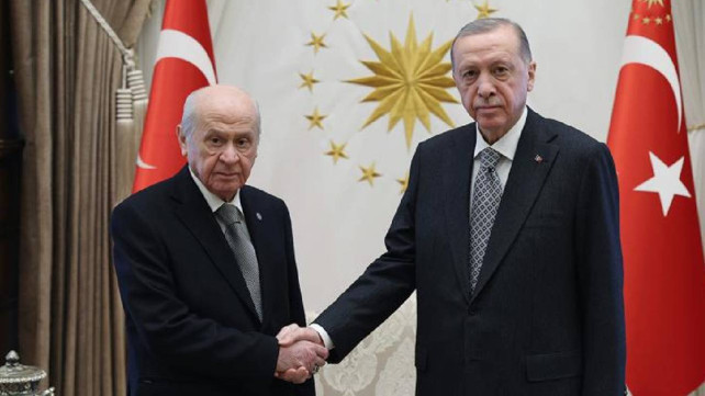 Cumhur İttifakı’nda çatlak bekleyenlere soğuk duş! Ömer Çelik açıkladı: Erdoğan-Bahçeli görüşmesi bu hafta