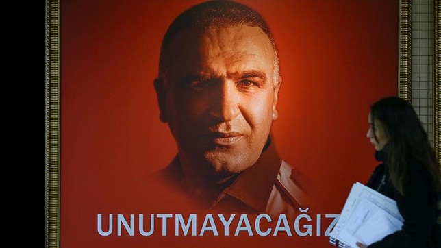 Kahraman polis memuru Fethi Sekin anıldı! - Resim : 2