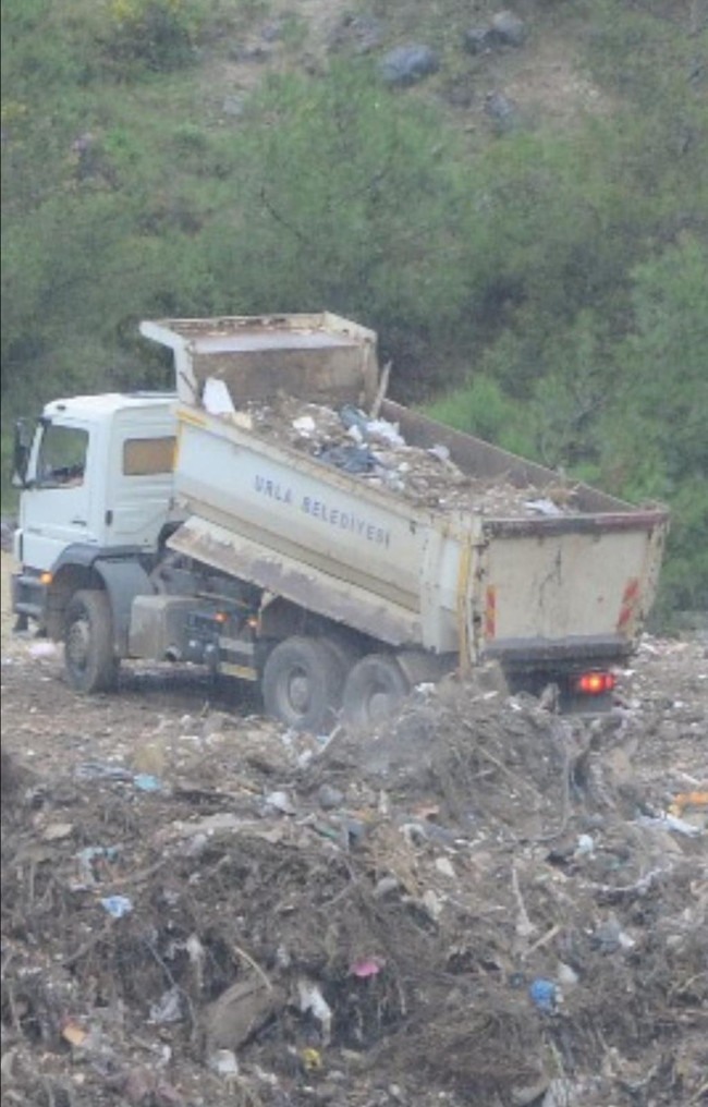 Belediye bunu yaparsa halk ne yapmaz... Urla'da çevre skandalı! Belediye ve firmaya milyonluk ceza! - Resim : 3