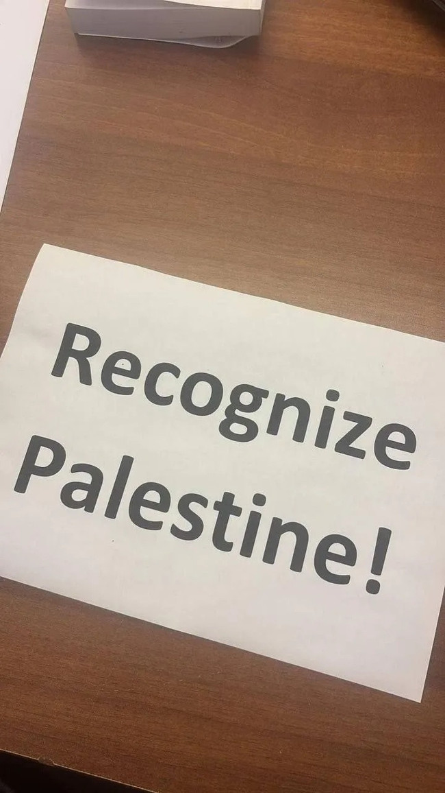 İsrail Meclisi’nde Trump’a “Filistin’i tanı!” protestosu: Milletvekilleri salondan atıldı! - Resim : 2