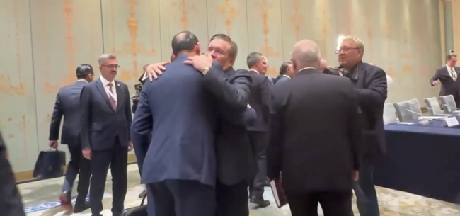 MİT Başkanı Kalın’ın sarıldığı Rus kim? Şanghay Zirvesi'nde dikkat çeken anlar