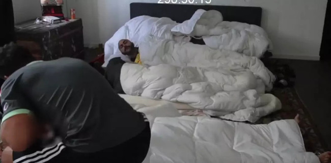 Fransız yayıncı Jean Pormanove canlı yayında hayatını kaybetti: Şiddet görüntüleri yeniden gündemde! - Resim : 2