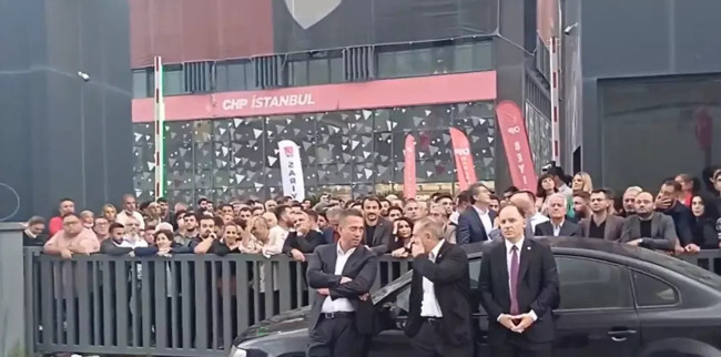 CHP’de yeni bir kavga günü! Gürsel Tekin saat 12’de il başkanlığına gidecek... Başarır ve Zeybek provokasyonda! - Resim : 6