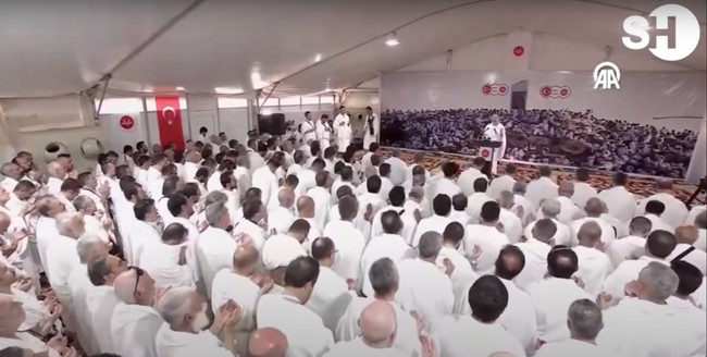 Arafat'ta tarihi an: Diyanet İşleri Başkanı Ali Erbaş, Arafat'ta Vakfe duası yaptı! CANLI YAYIN