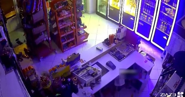 Muğla'daki 5.8'lik deprem saniye saniye kamerada! Vatandaşlar panikle sokaklara döküldü... - Resim : 3