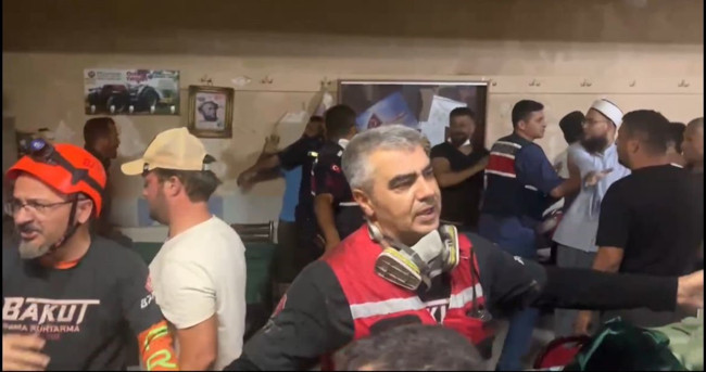 Yangın bölgesinde skandal: Yardım bahanesiyle geldi, hırsızlıkla suçlandı! Kalabalık linç etmeye kalktı - Resim : 2