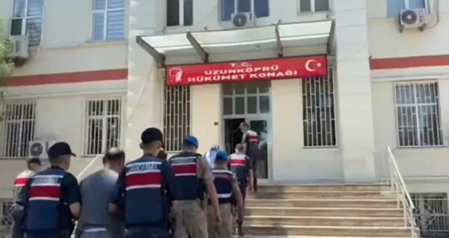 FETÖ’ye sosyal medya darbesi! Devlete kastedenlere nefes aldırılmıyor: FETÖ propagandası yapan 53 kişi yakalandı!