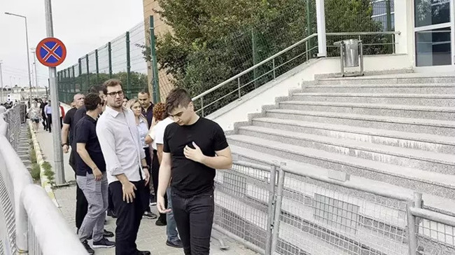 Ekrem İmamoğlu hakim karşısında! Aylık gelir ve mezuniyet sorusuna bakın ne cevabı verdi...