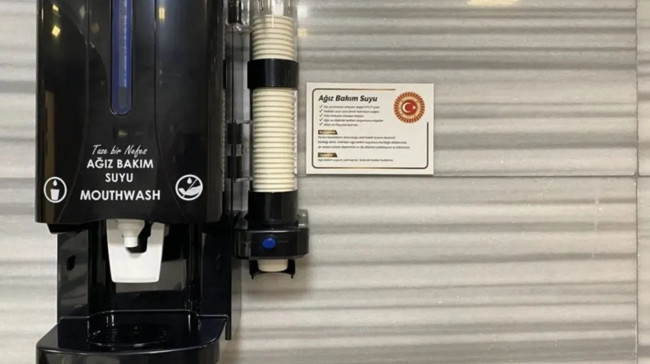 TBMM’de yeni dönem başladı: Vekiller için ağız bakım suyu makinesi dikkat çekti!