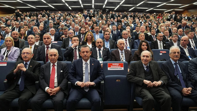 CHP'de Olağanüstü Kurultay günü! Özgür Özel tutuklu başkanlarını savundu! "Talimatı ben verdim" - Resim : 3