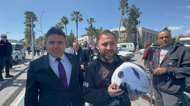 Marmaris’te kask takmayana hem ceza hem hediye