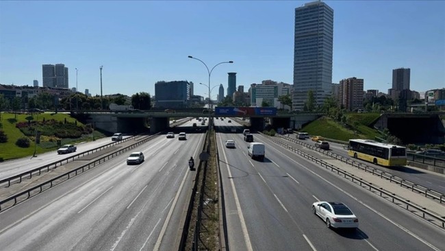 Tatil göçü İstanbul’u rahatlattı! Bayram sabahı İstanbul’da trafik yoğunluğu yüzde 13’e kadar düştü - Resim : 2