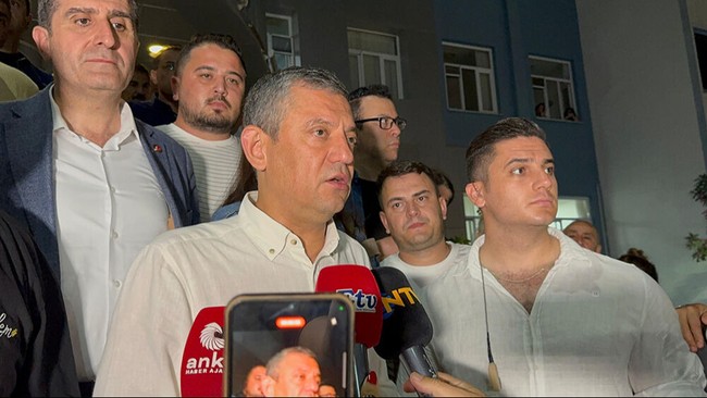Ferdi Zeyrek elektrik akımına kapıldı! Kalbi 70 dakika sonra çalıştı, durumu kritik... Özgür Özel: Onu bir kaybettik, geri bulmayı umuyoruz - Resim : 2