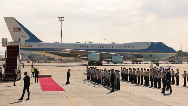 Netanyahu ve Herzog karşıladı... Donald Trump, Tel Aviv'de! "Gazze'ye gitmekten gurur duyarım!" - Resim : 3