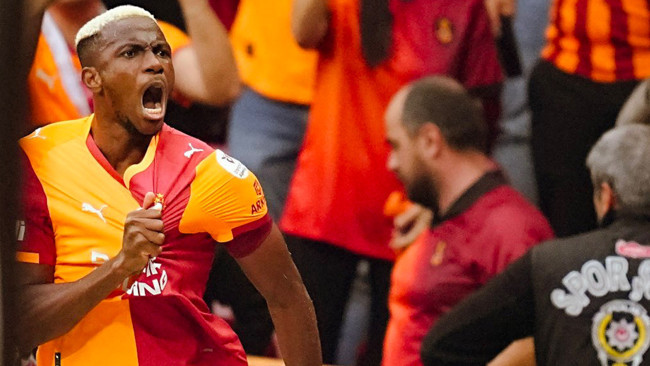 Galatasaray'a Victor Osimhen için 120 milyon euroluk çılgın teklif! Yönetim hemen yanıtını iletti