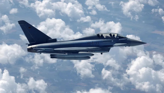 Ege’de dengeler değişiyor! Türkiye ile İngiltere’den dev savunma hamlesi: 44 Eurofighter geliyor! Dünya basını manşet yaptı... - Resim : 2