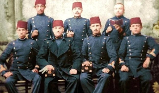 Atatürk'ün 18 yaşındaki görüntüleri! Atatürk'ün en eski fotoğrafı