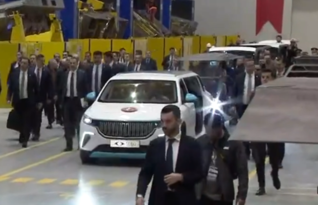 Cumhurbaşkanı Erdoğan, ALTAY teslim törenine özel üretim TOGG limuzinle geldi