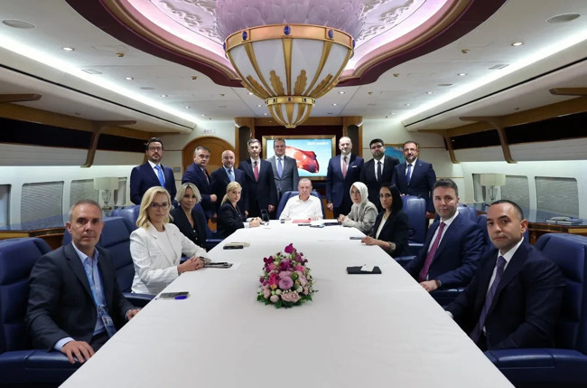 “Balıklar strese giriyor” diyen Özel’e Erdoğan’dan füze gibi yanıt! "Ah ülkem ne hallere kaldın"