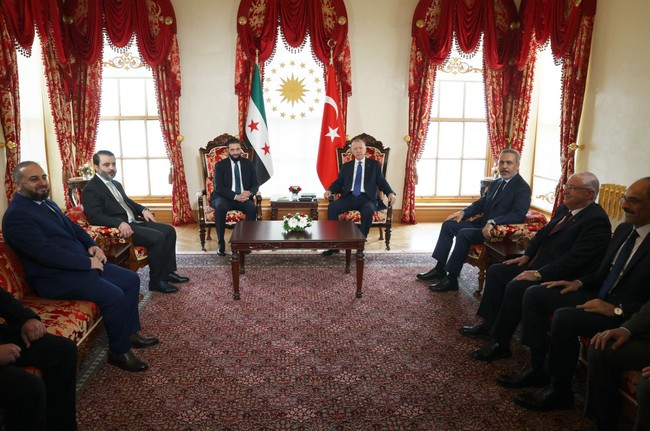 Dolmabahçe'de sürpriz zirve: Cumhurbaşkanı Erdoğan, Şara ile görüşüyor