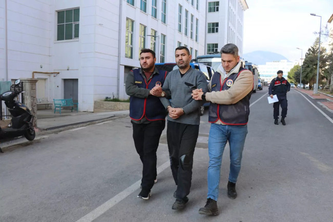 Sahte MİT'çi yakayı ele verdi! 'Burada çalışmam gerekiyor' diyerek kendisini işe aldırdı! Şoke eden detaylar... - Resim : 3