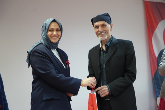 Samsun’da huzurevi sakinlerinden bilgi yarışması! 15 yarışmacı, 20 soru, büyük heyecan... - Resim : 5