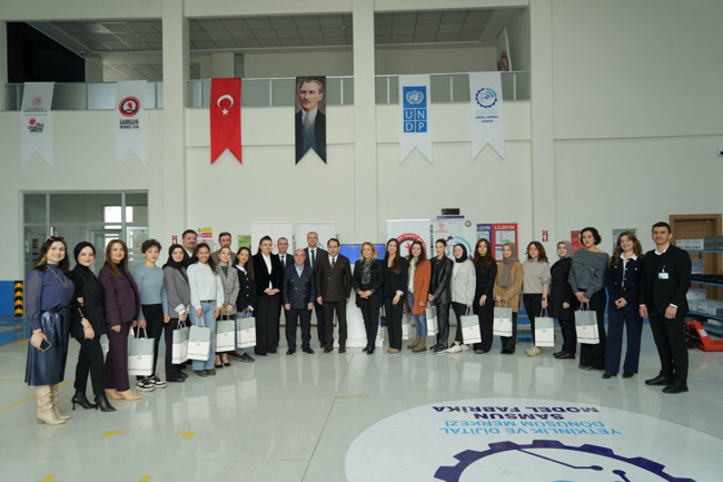 Samsun’da kadın mühendisler yetişiyor: OKA’dan istihdam odaklı eğitim - Resim : 4