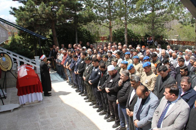 Sivas’ta Kıbrıs Gazisi Alim Demirci’ye hüzünlü veda: Son yolculuğunda vefa ve saygı